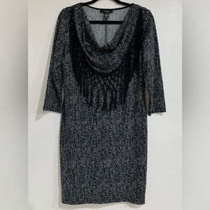 Black White Pattern Cowl Neck Lightweight Dress W/ Fringe Detail Size M Stretch